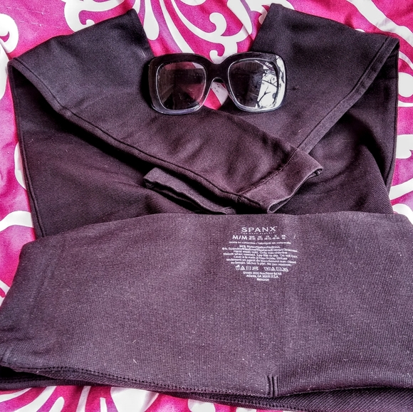 SPANX Pants - NWOT SPANX HIGH WAIST RTL $98 WORKOUT LEGGINGS